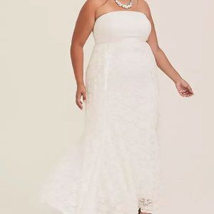 3X (24) PLUS SIZE Wedding Dress NWT